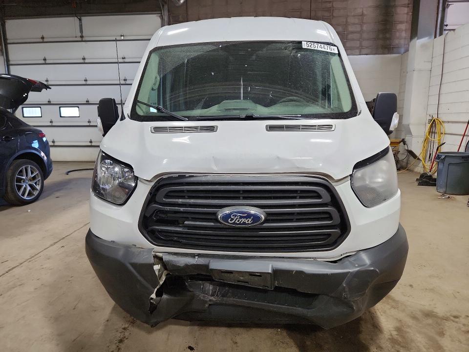 52574476 :رقم المزاد ، 1FTYR2CM4JKB46314 vin ، 2018 Ford Transit مزاد بيع
