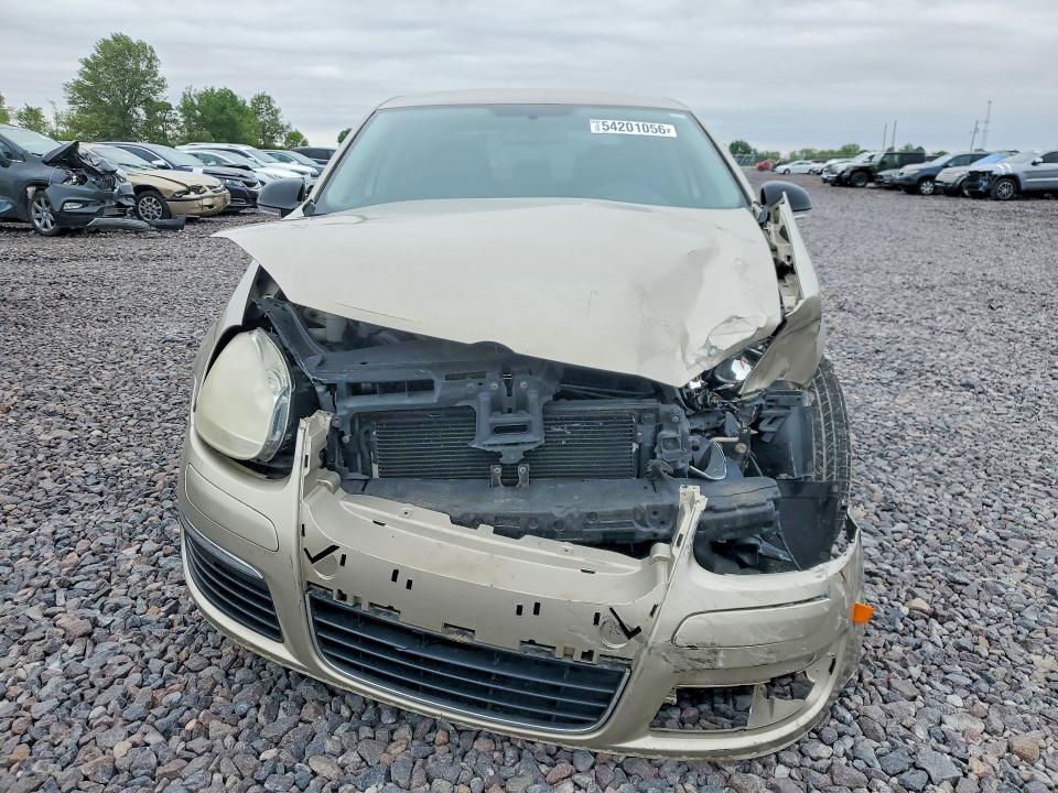 54201056 :رقم المزاد ، 3VWPG71K56M728581 vin ، 2006 Volkswagen Jetta مزاد بيع