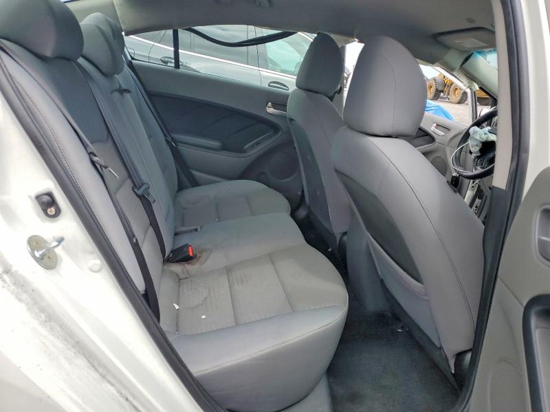 53948916 :رقم المزاد ، 3KPFL4A71HE117058 vin ، 2017 Kia Forte مزاد بيع