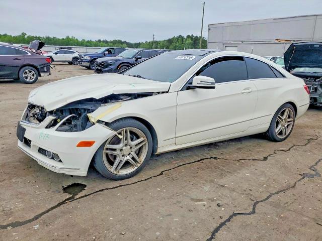 2011 Mercedes-benz E მანქანა იყიდება აუქციონზე, vin: WDDKJ5GB9BF088899, აუქციონის ნომერი: 50852516