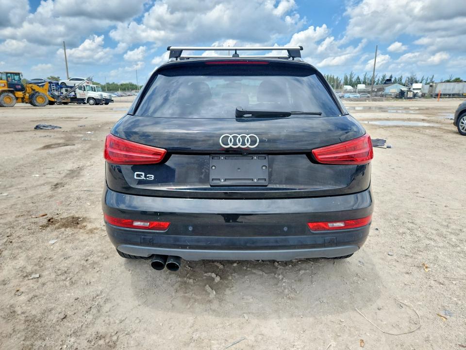 2018 Audi Q3 მანქანა იყიდება აუქციონზე, vin: WA1BCCFS8JR016710, აუქციონის ნომერი: 53285666