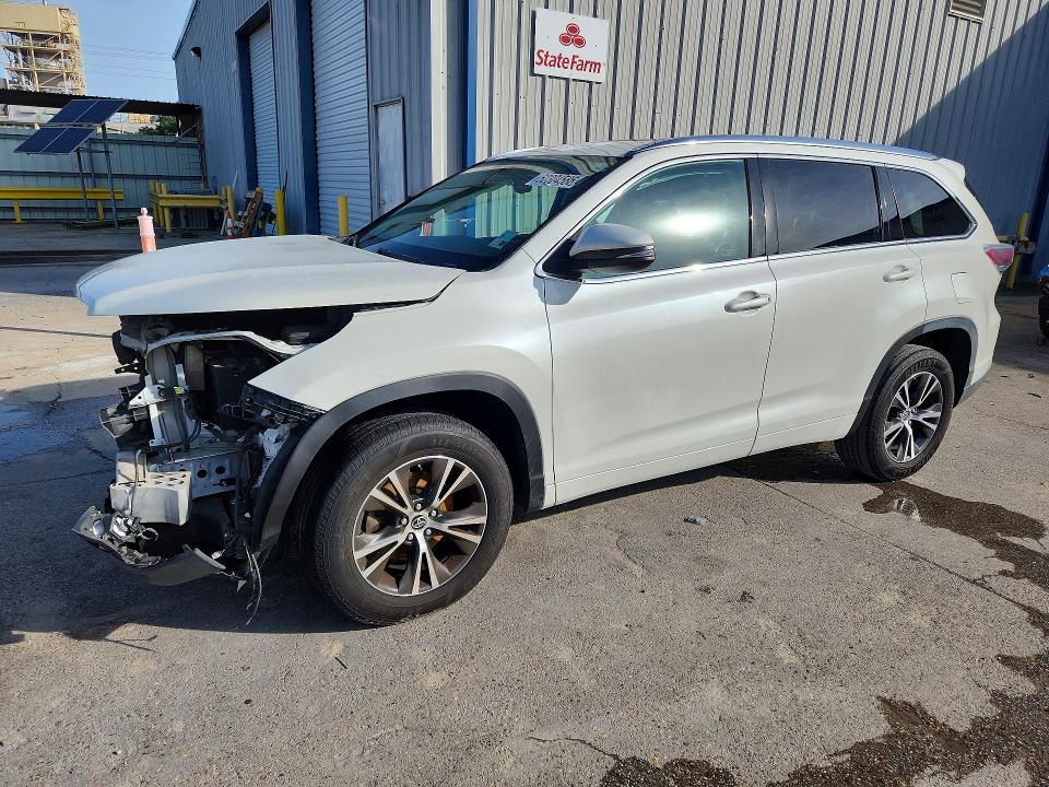 2016 Toyota Highlander მანქანა იყიდება აუქციონზე, vin: 5TDKKRFH6GS136287, აუქციონის ნომერი: 52304586