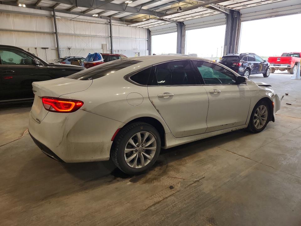 53124316 :رقم المزاد ، 1C3CCCCG7FN522414 vin ، 2015 Chrysler 200 مزاد بيع