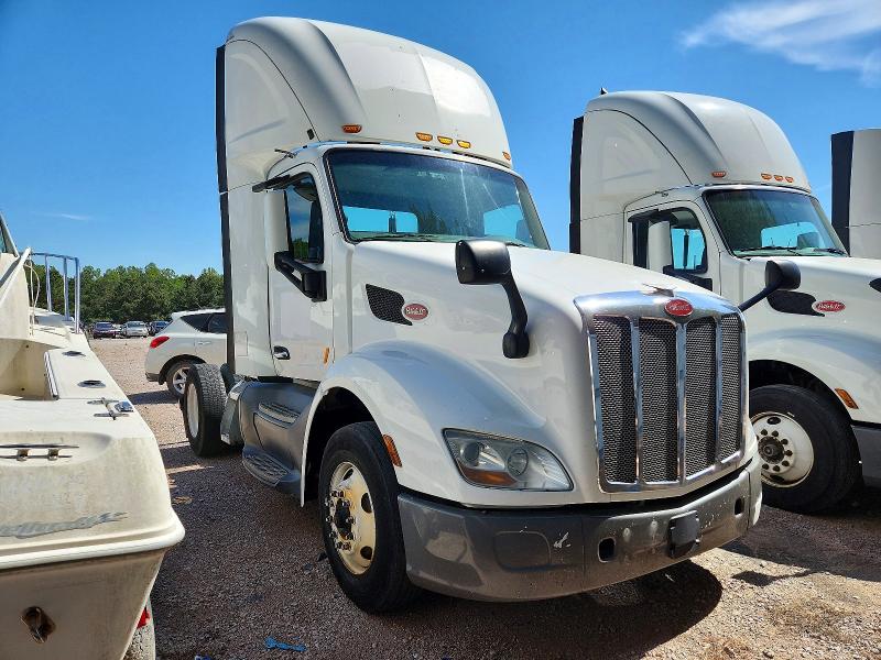 2017 Peterbilt 579 მანქანა იყიდება აუქციონზე, vin: 1XPBA48X6HD428494, აუქციონის ნომერი: 50607696