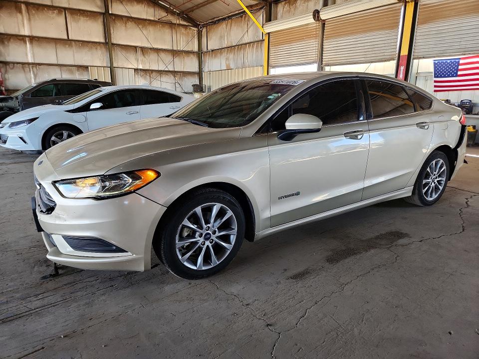 53541026 :رقم المزاد ، 3FA6P0LU7HR386115 vin ، 2017 Ford Fusion مزاد بيع