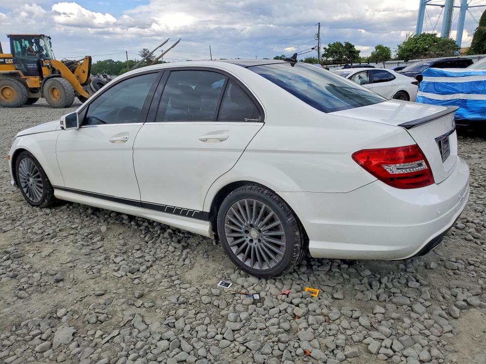 Продажа на аукционе авто 2013 Mercedes-benz C, vin: WDDGF8AB3DG128621, номер лота: 55073316