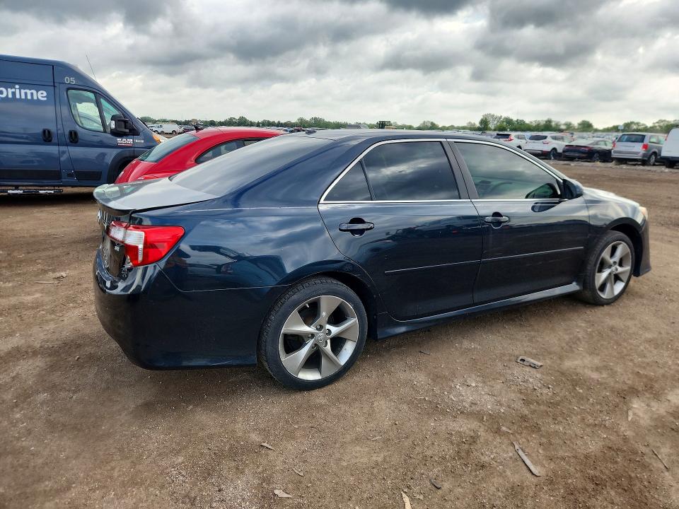 53962266 :رقم المزاد ، 4T1BK1FK2EU540284 vin ، 2014 Toyota Camry مزاد بيع