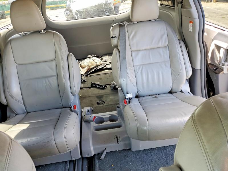 54665996 :رقم المزاد ، 5TDYK3DC5FS663220 vin ، 2015 Toyota Sienna مزاد بيع