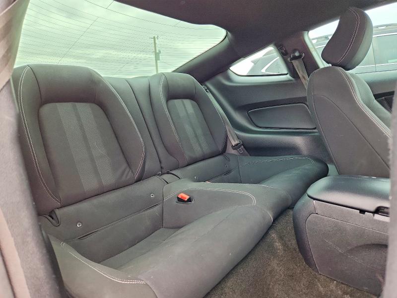 52571276 :رقم المزاد ، 1FA6P8TH2J5108393 vin ، 2018 Ford Mustang مزاد بيع
