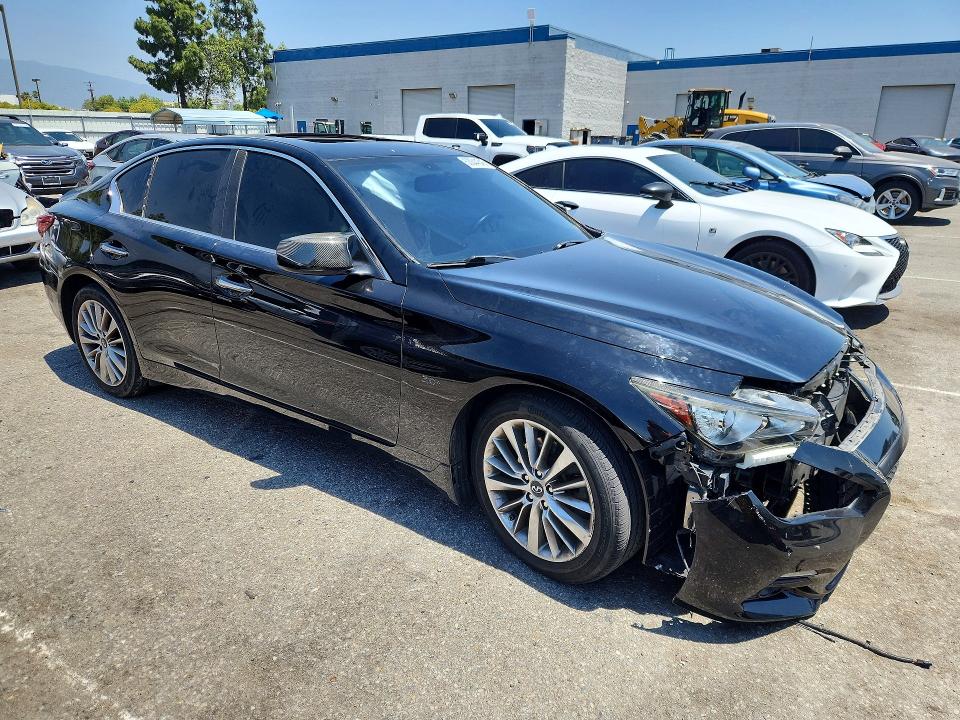53044346 :رقم المزاد ، JN1EV7AP3JM360873 vin ، 2018 Infiniti Q50 مزاد بيع