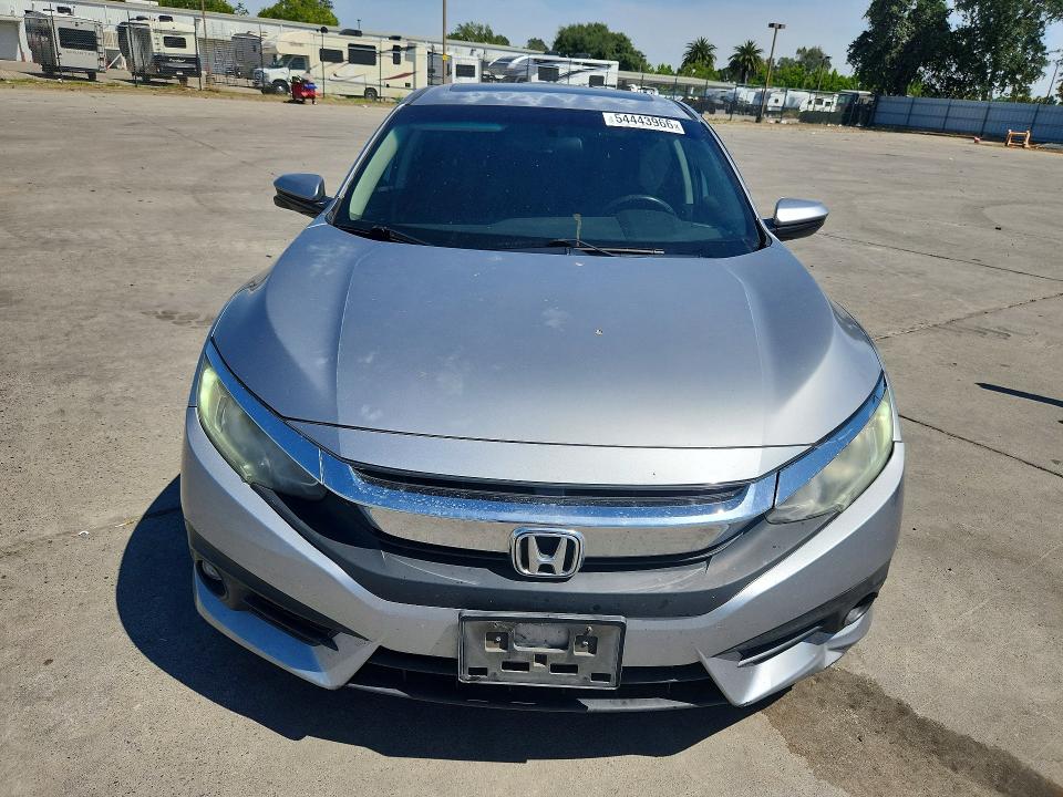 2018 Honda Civic მანქანა იყიდება აუქციონზე, vin: 2HGFC1F3XJH642605, აუქციონის ნომერი: 54443966
