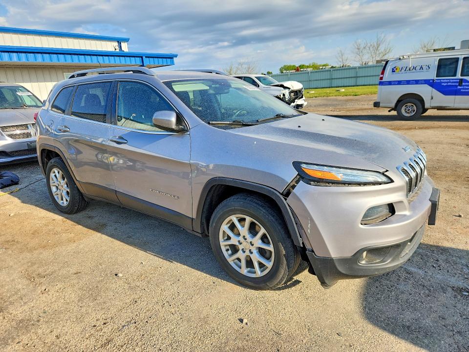 Продаж на аукціоні авто 2018 Jeep Cherokee, vin: 1C4PJMCB5JD614732, номер лоту: 53638466