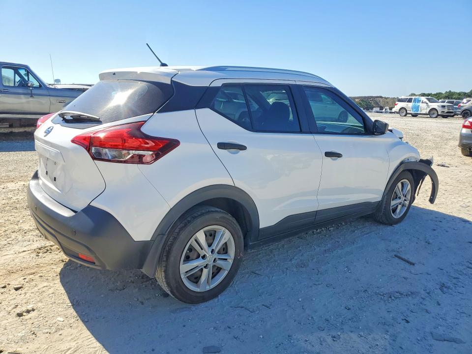 2018 Nissan Kicks მანქანა იყიდება აუქციონზე, vin: 3N1CP5CU4JL531598, აუქციონის ნომერი: 52769136