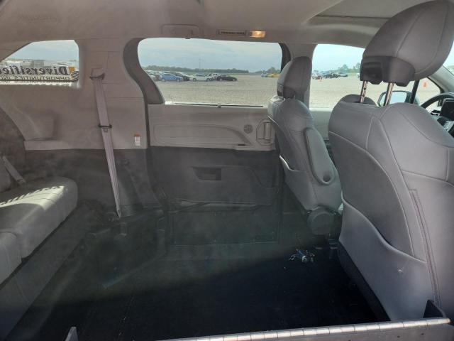 52484406 :رقم المزاد ، 5TDJRKEC6MS039901 vin ، 2021 Toyota Sienna مزاد بيع