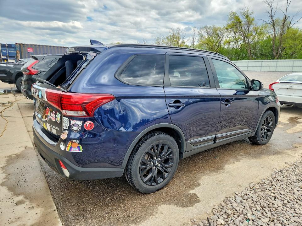 Продаж на аукціоні авто 2018 Mitsubishi Outlander, vin: JA4AD3A38JZ047061, номер лоту: 50695496