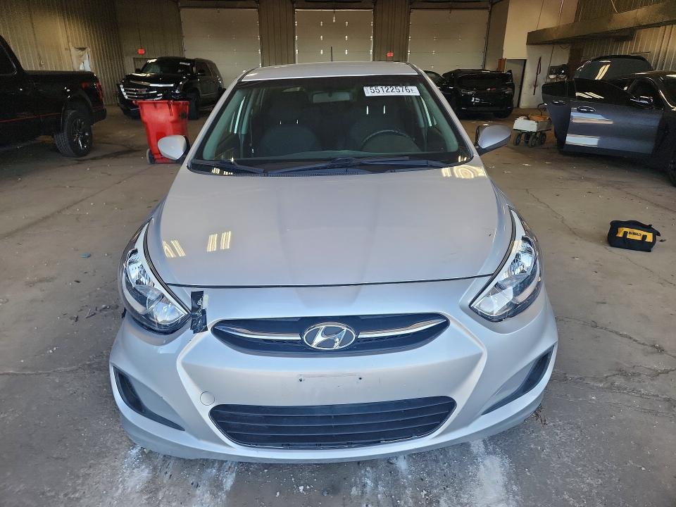 55122576 :رقم المزاد ، KMHCT5AE7HU326390 vin ، 2017 Hyundai Accent مزاد بيع