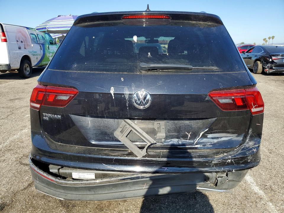 51003876 :رقم المزاد ، 3VV3B7AX3LM098178 vin ، 2020 Volkswagen Tiguan مزاد بيع
