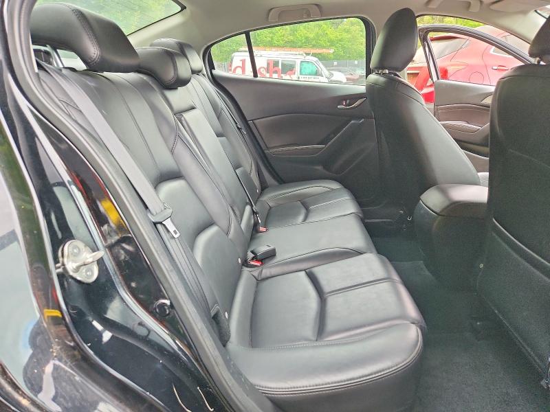 52933786 :رقم المزاد ، 3MZBN1V30JM270313 vin ، 2018 Mazda 3 مزاد بيع