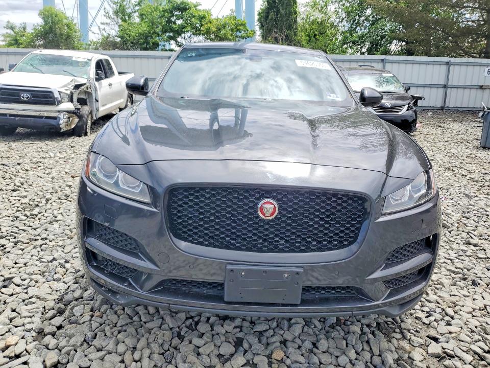 54620106 :رقم المزاد ، SADCJ2BV7HA050368 vin ، 2017 Jaguar F-pace مزاد بيع