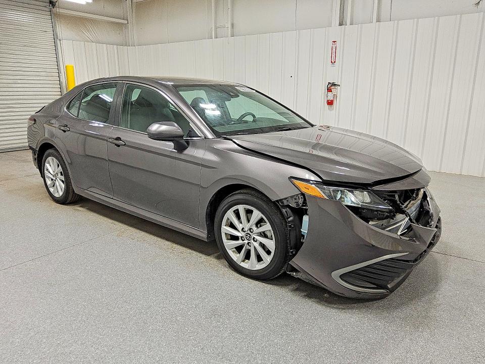 2021 Toyota Camry მანქანა იყიდება აუქციონზე, vin: 4T1C11AK3MU602725, აუქციონის ნომერი: 52183686