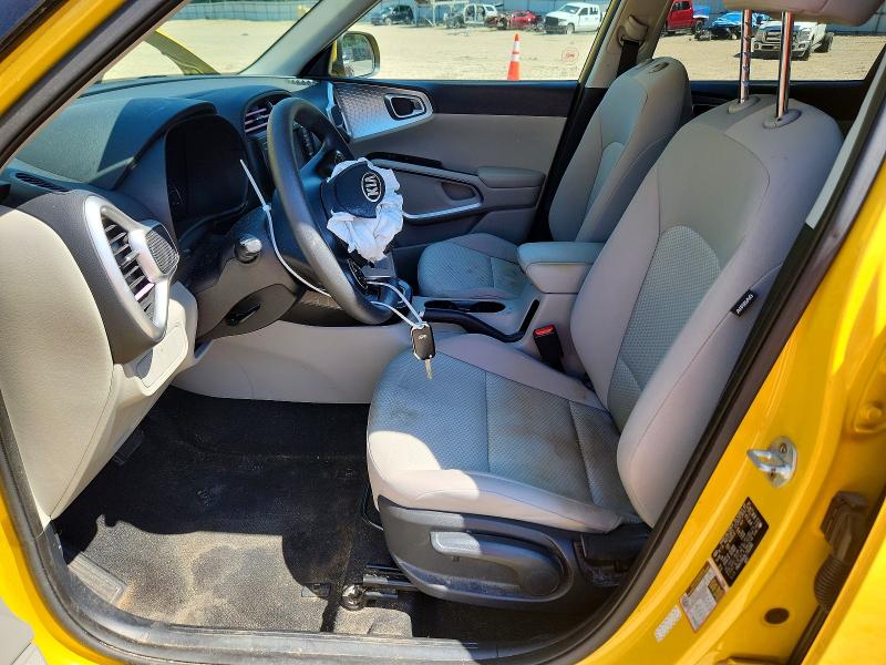 53810136 :رقم المزاد ، KNDJ23AUXL7110289 vin ، 2020 Kia Soul مزاد بيع