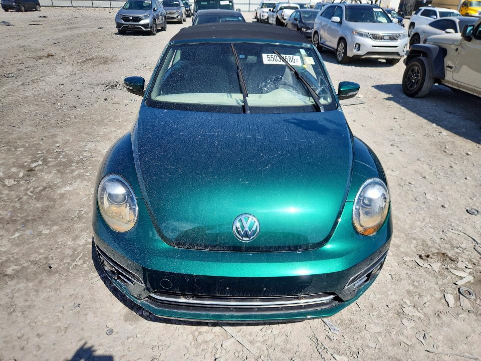 55030686 :رقم المزاد ، 3VW5DAAT0JM502351 vin ، 2018 Volkswagen Beetle مزاد بيع