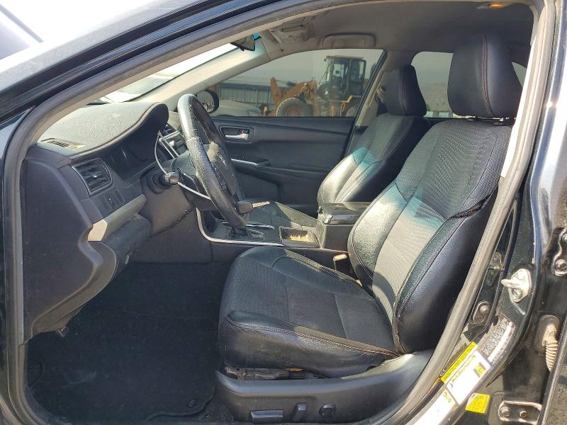 53401736 :رقم المزاد ، 4T1BF1FK4FU499761 vin ، 2015 Toyota Camry مزاد بيع