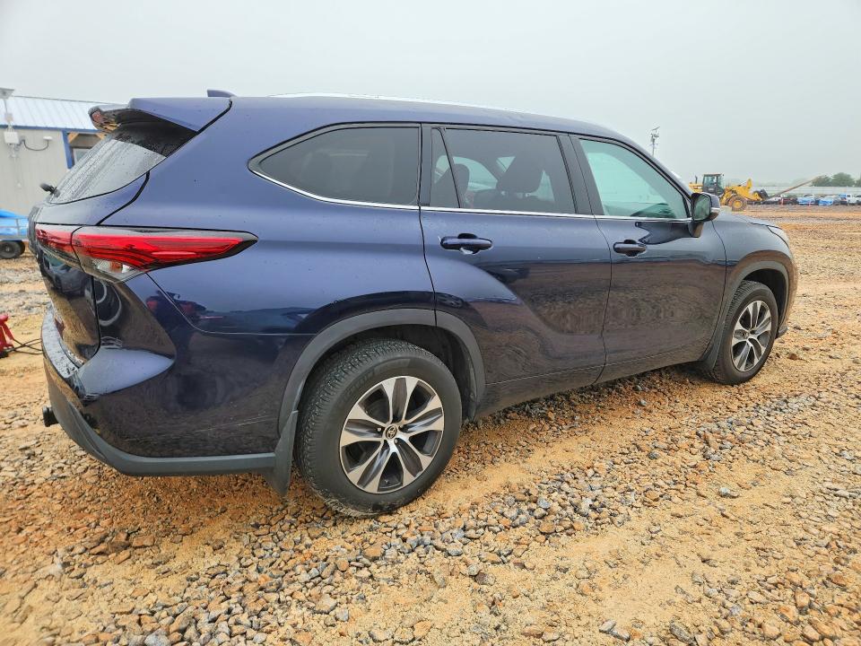 2021 Toyota Highlander მანქანა იყიდება აუქციონზე, vin: 5TDGZRBH2MS557796, აუქციონის ნომერი: 54433746