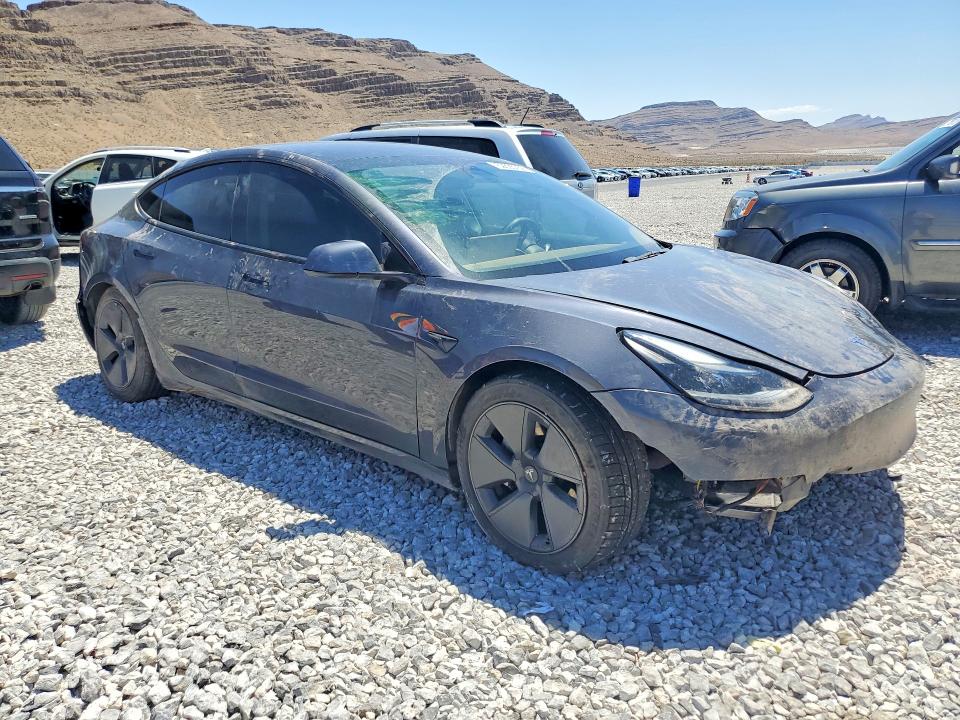 52835756 :رقم المزاد ، 5YJ3E1EB1NF164431 vin ، 2022 Tesla Model 3 مزاد بيع
