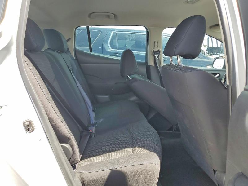 2015 Nissan Leaf მანქანა იყიდება აუქციონზე, vin: 1N4AZ0CP1FC326700, აუქციონის ნომერი: 52370916