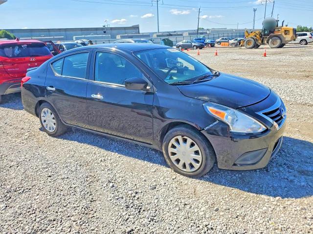 55502916 :رقم المزاد ، 3N1CN7AP8KL858392 vin ، 2019 Nissan Versa مزاد بيع