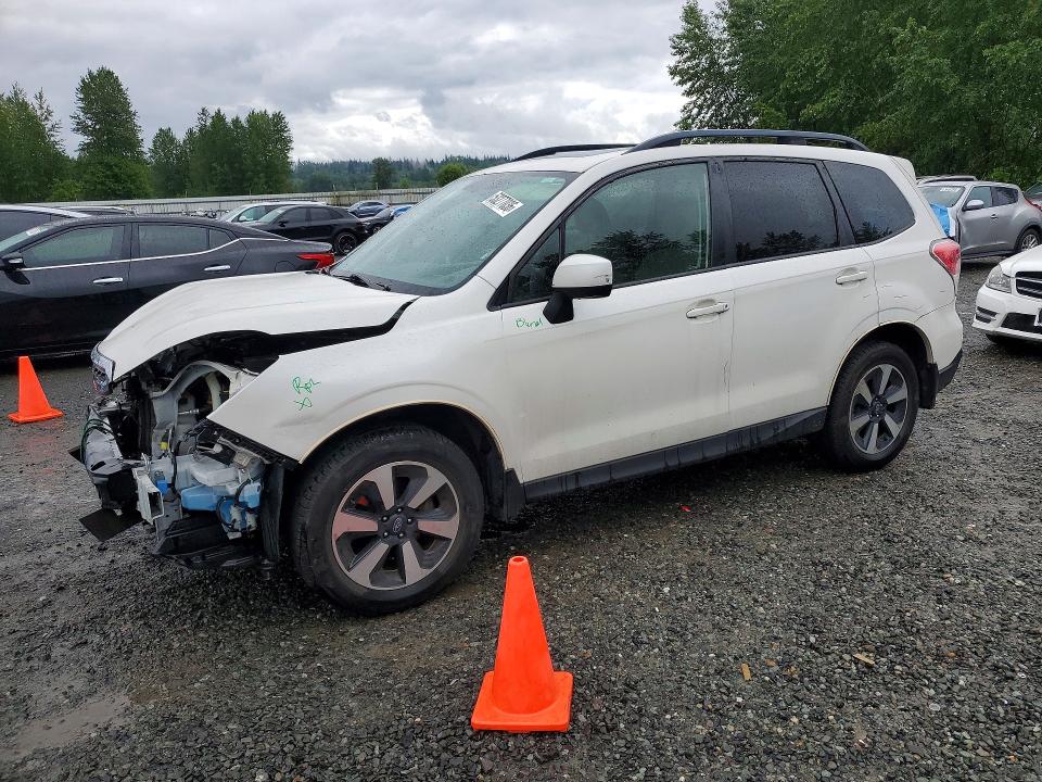 Auction sale of the 2018 Subaru Forester, vin: JF2SJAEC5JH581031, lot number: 53277036