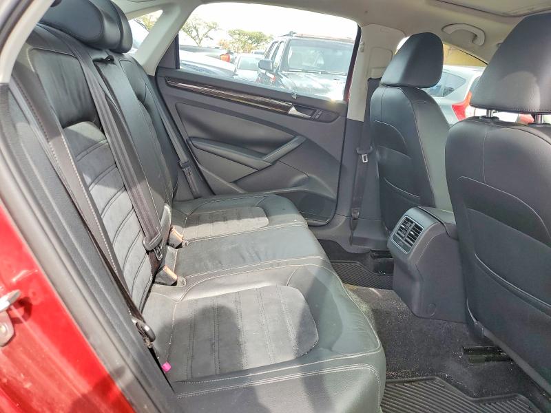 52127066 :رقم المزاد ، 1VWCS7A38FC106290 vin ، 2015 Volkswagen Passat مزاد بيع