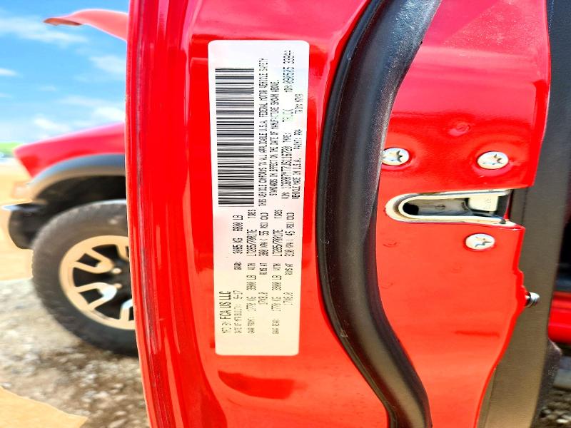 53782696 :رقم المزاد ، 1C6RR7YT7JS116720 vin ، 2018 Ram 1500 مزاد بيع