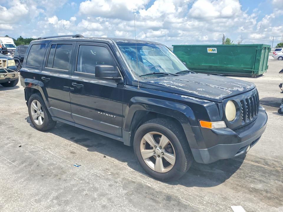 53402276 :رقم المزاد ، 1C4NJPBB1DD213516 vin ، 2013 Jeep Patriot Latitude 4wd مزاد بيع