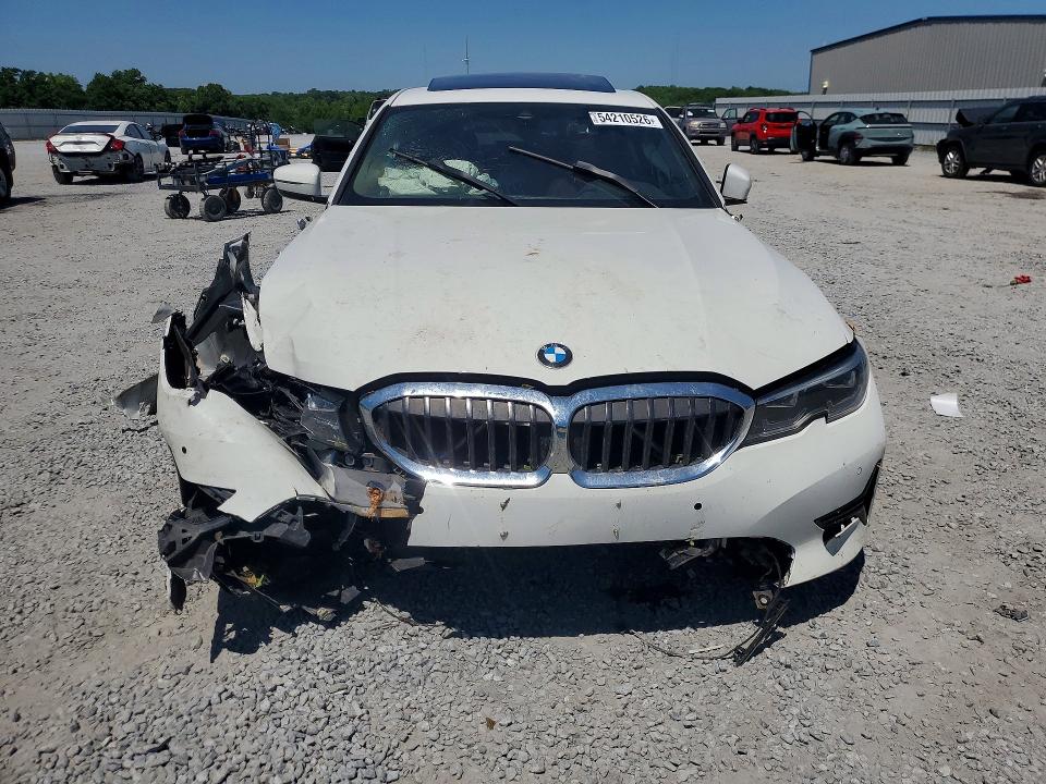 54210526 :رقم المزاد ، 3MW5R7J01N8C40509 vin ، 2022 Bmw 330xi مزاد بيع