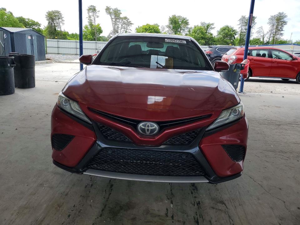 2018 Toyota Camry მანქანა იყიდება აუქციონზე, vin: 4T1B61HK9JU560656, აუქციონის ნომერი: 53043156