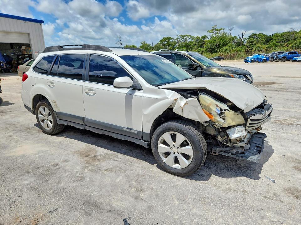 2011 Subaru Outback მანქანა იყიდება აუქციონზე, vin: 4S4BRCCCXB3318386, აუქციონის ნომერი: 54125016