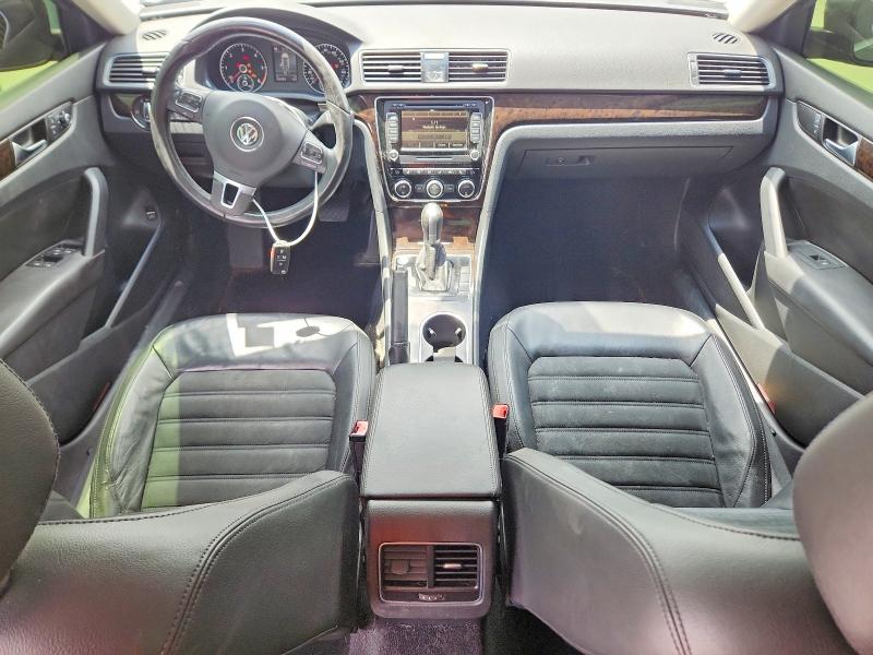 54126336 :رقم المزاد ، 1VWCN7A39EC068588 vin ، 2014 Volkswagen Passat مزاد بيع