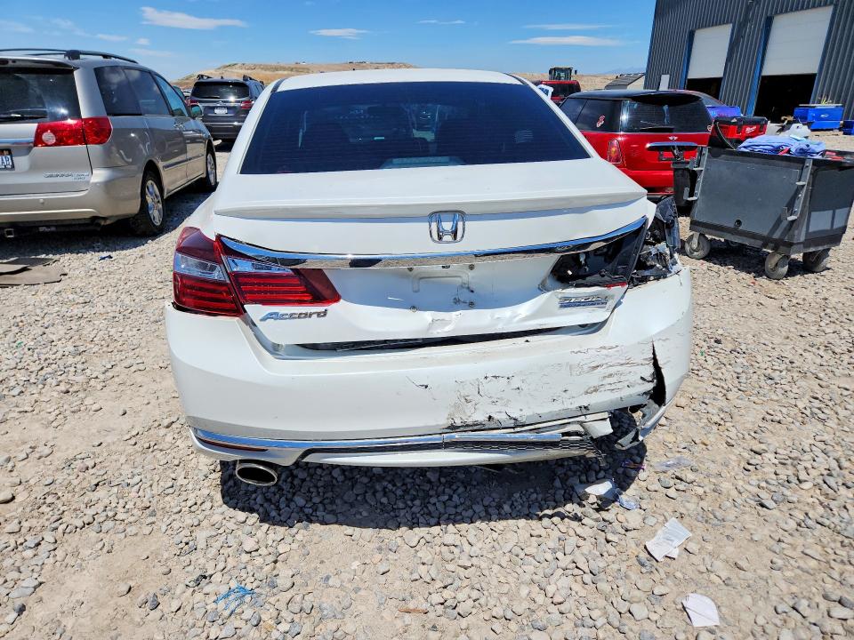 52561416 :رقم المزاد ، 1HGCR2F17HA150726 vin ، 2017 Honda Accord مزاد بيع