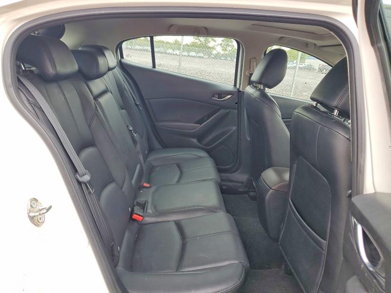 Продаж на аукціоні авто 2018 Mazda 3, vin: 3MZBN1L33JM223991, номер лоту: 53834526