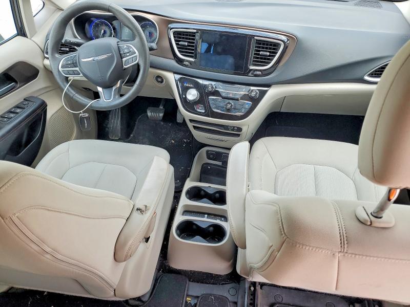 54847916 :رقم المزاد ، 2C4RC1DG9HR553744 vin ، 2017 Chrysler Pacifica مزاد بيع