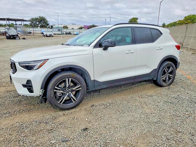 55254816 :رقم المزاد ، YV4L12UK6R2337899 vin ، 2024 Volvo Xc40 مزاد بيع