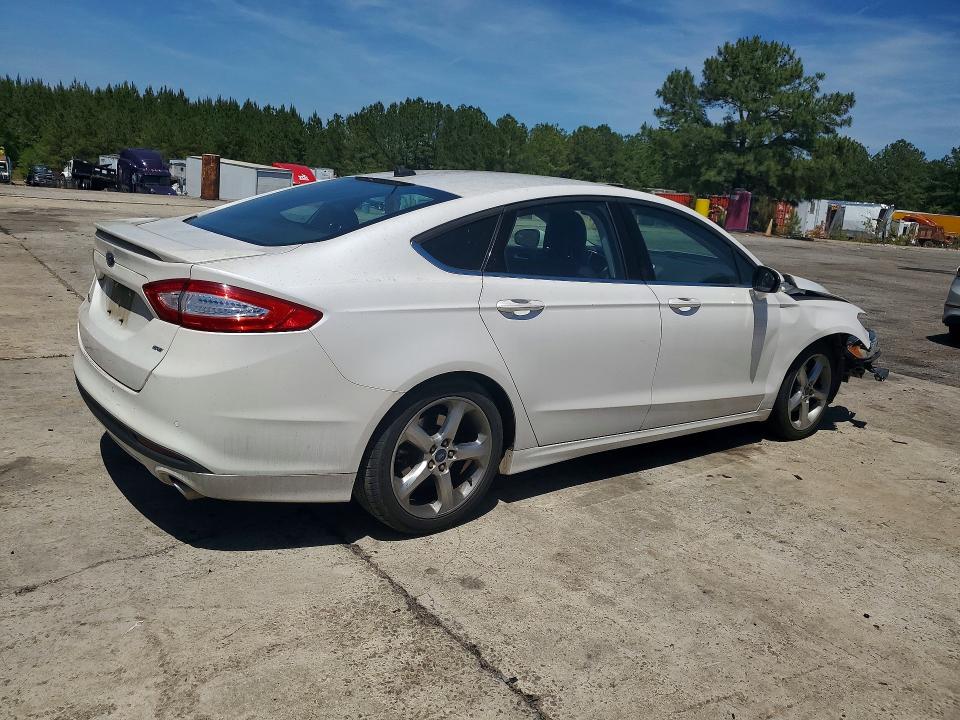 52247196 :رقم المزاد ، 3FA6P0H72FR177350 vin ، 2015 Ford Fusion مزاد بيع