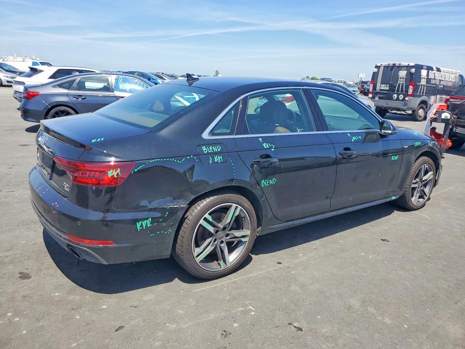 Aukcja sprzedaży 2018 Audi A4, vin: WAULMAF47JA044667, numer aukcji: 52576256