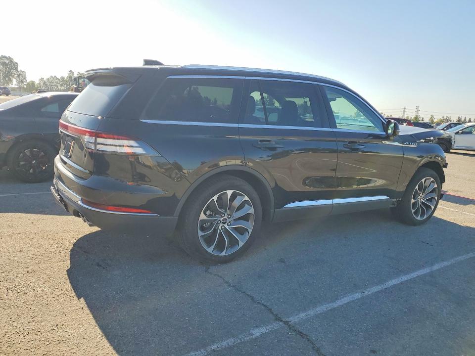 Продажа на аукционе авто 2025 Lincoln Townhouse Aviator, vin: 5LM5J6WC5SGL16231, номер лота: 52205956