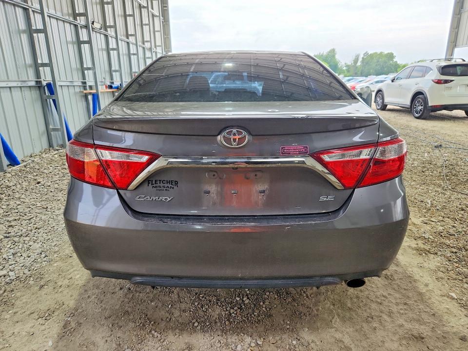 52680316 :رقم المزاد ، 4T1BF1FK6HU375574 vin ، 2017 Toyota Camry مزاد بيع
