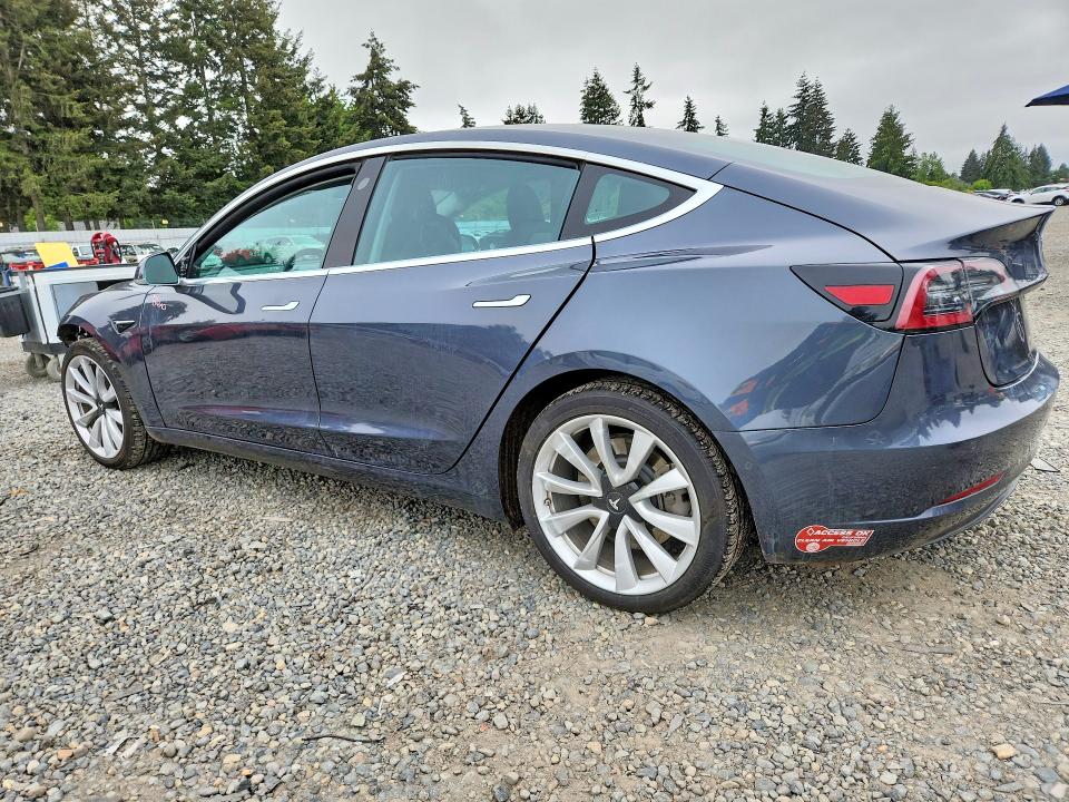 53125846 :رقم المزاد ، 5YJ3E1EA0JF020029 vin ، 2018 Tesla Model 3 مزاد بيع