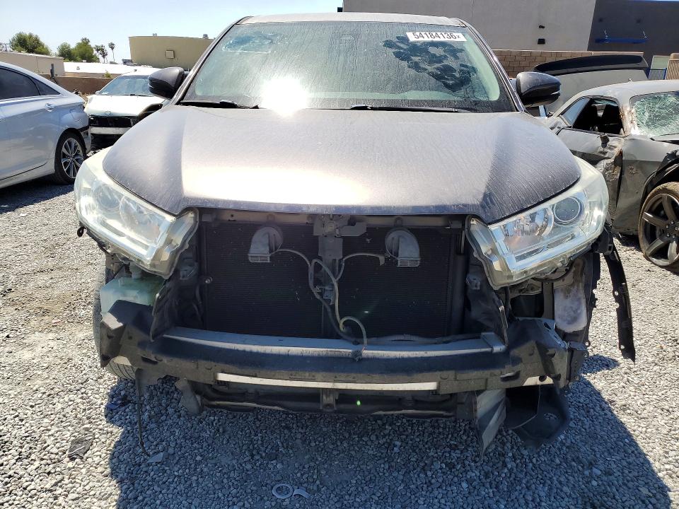 54184136 :رقم المزاد ، 5TDZZRFH3JS236901 vin ، 2018 Toyota Highlander مزاد بيع
