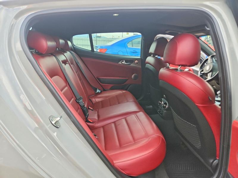 53792736 :رقم المزاد ، KNAE55LC4J6018779 vin ، 2018 Kia Stinger مزاد بيع
